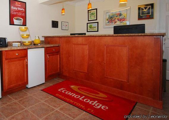Americas Best Value Inn Bradenton-Sarasota Beltér fotó